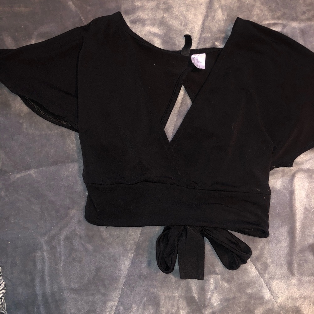 Black crop top